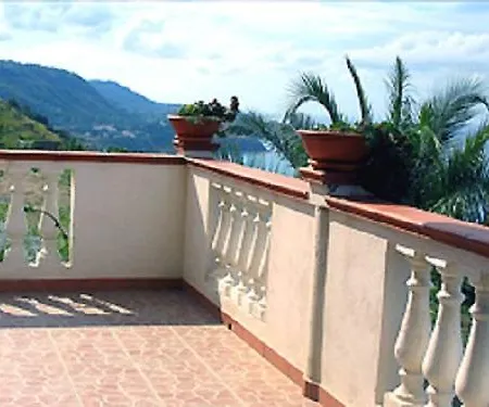 Zappino Holiday 펜션 *